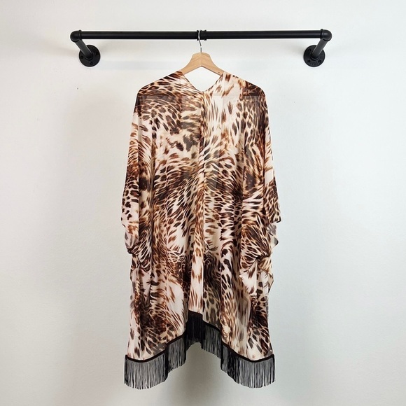 NWT Urban Outfitters Leopard Animal Print Fringe Hem Kimono - Picture 7 of 8